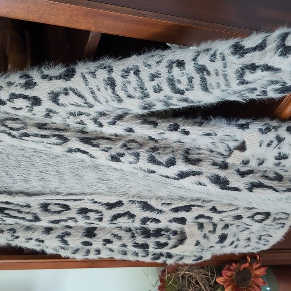 Janice Apparel Cardigan Size Medium - Picture 7 of 10